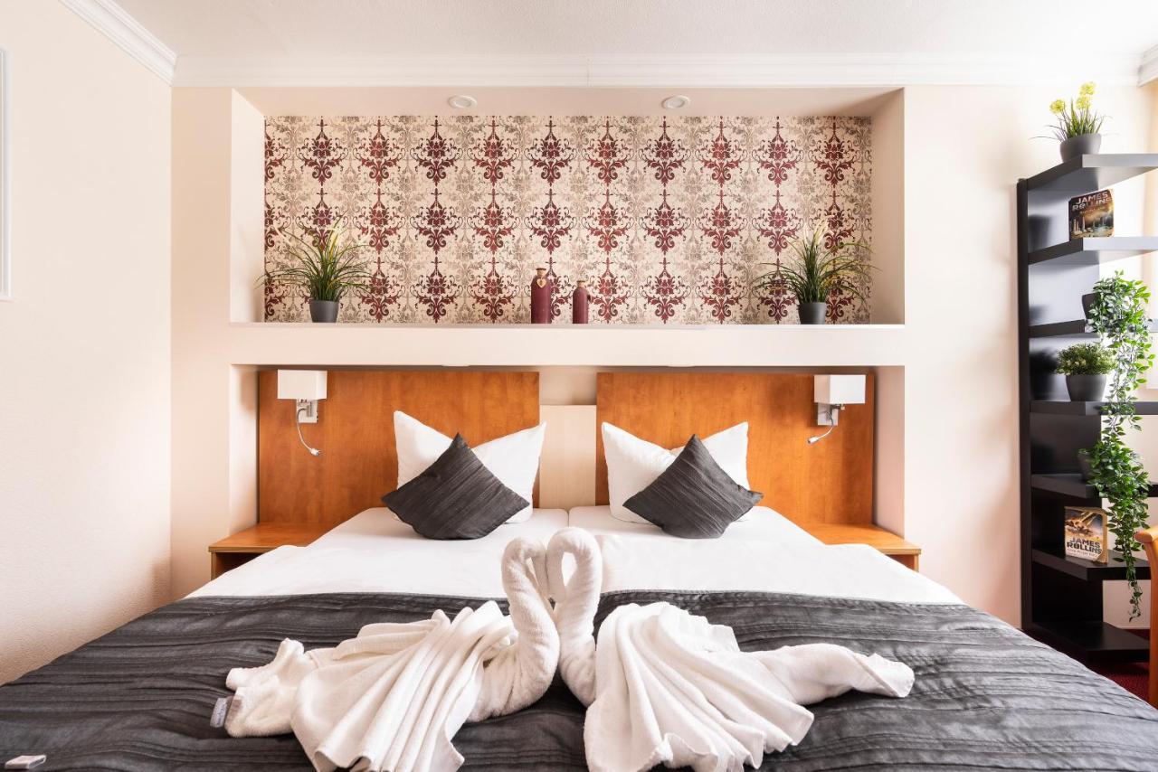Cityhotel แบร์นบวร์ก ภายนอก รูปภาพ